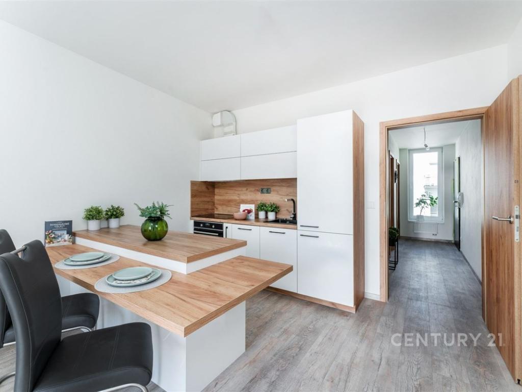 2-room apartment for rent · 52 m² · Praha — 1 109 €/mo
