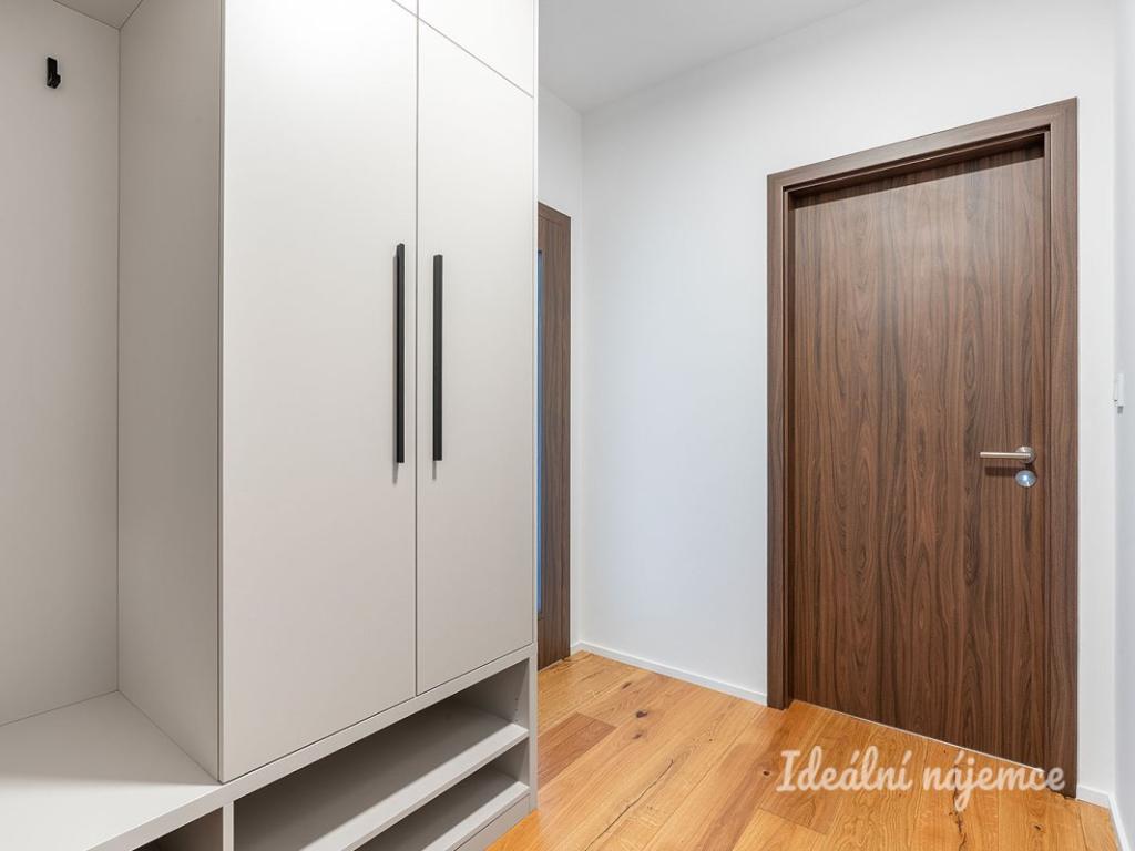 Pronájem bytu 2+kk 50 m2, Praha – náhled fotky 12
