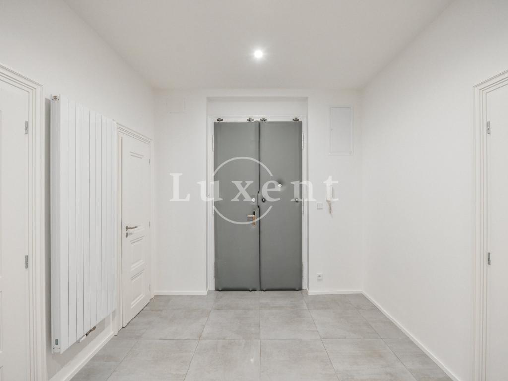 Pronájem bytu 3+kk 137 m2, Praha – náhled fotky 16