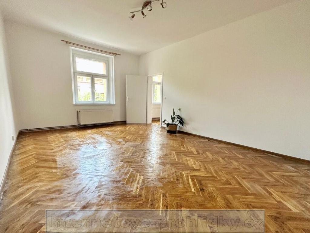 Pronájem bytu 2+kk 80 m2, Praha – náhled fotky 2