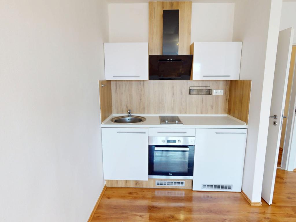 Pronájem bytu 1+kk 28 m2