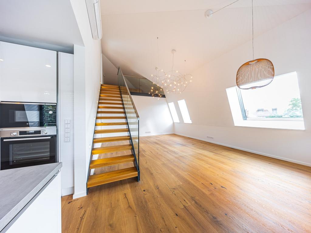 Pronájem bytu 4+kk 151 m2, Praha – náhled fotky 10