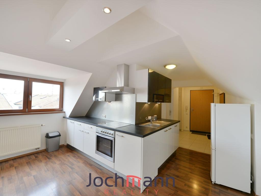Pronájem bytu 1+kk 62 m2