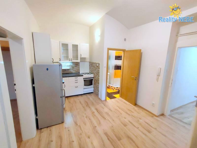 Pronájem bytu 2+kk 40 m2