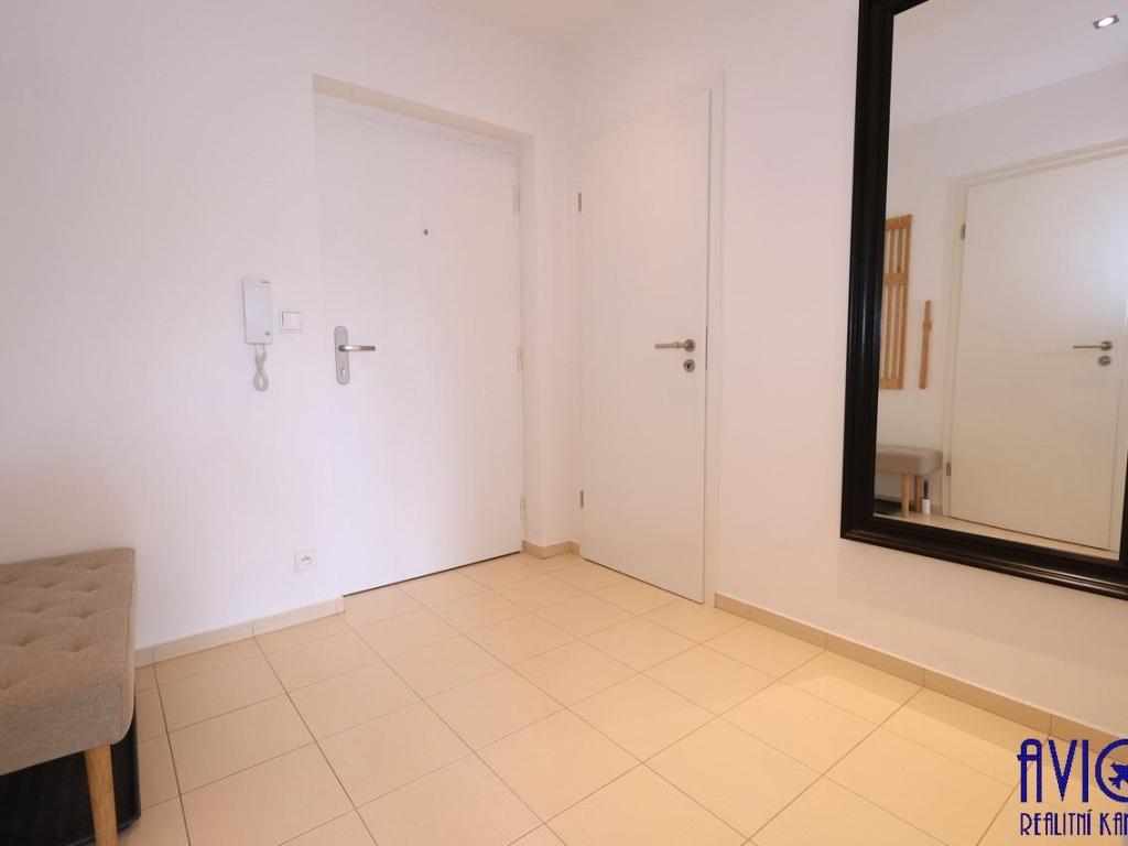 Pronájem bytu 2+kk 50 m2, Praha – náhled fotky 17