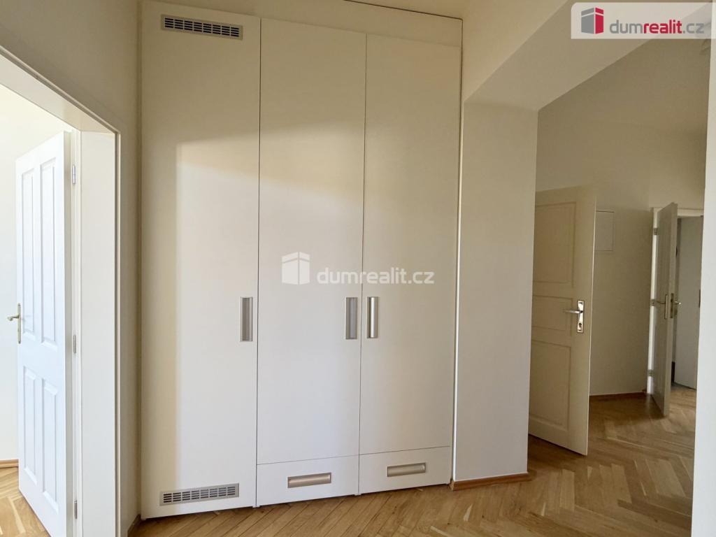 Pronájem bytu 2+kk 84 m2, Praha – náhled fotky 13