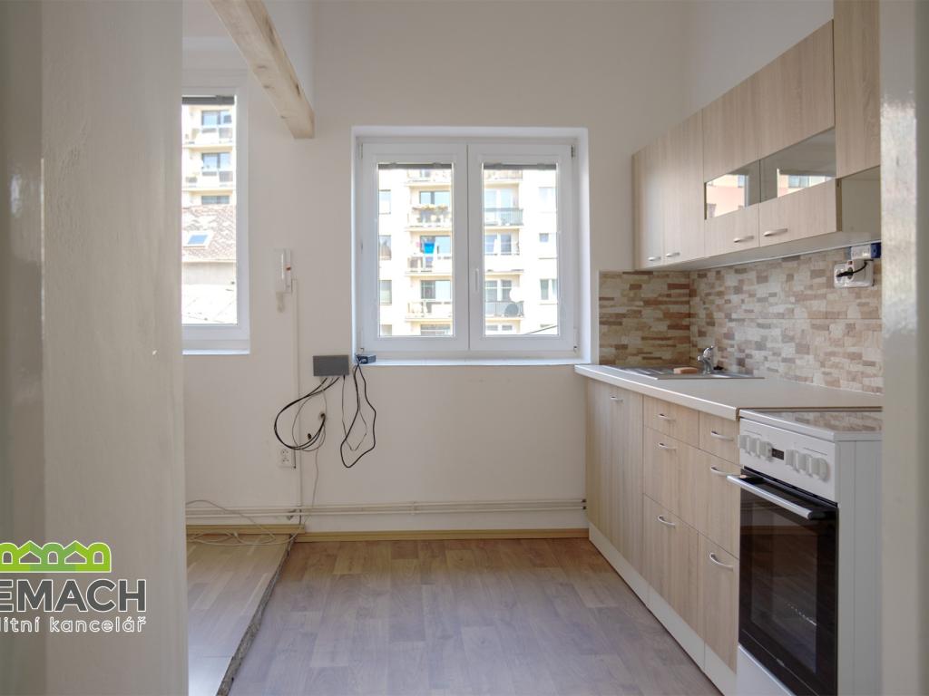 Pronájem bytu 1+kk 38 m2