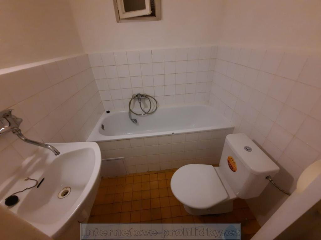 Pronájem bytu 1+kk 37 m2