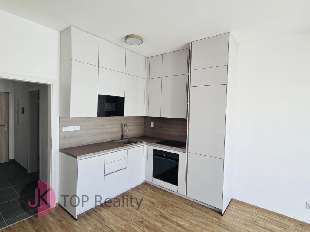Pronájem bytu 1+kk 32 m2