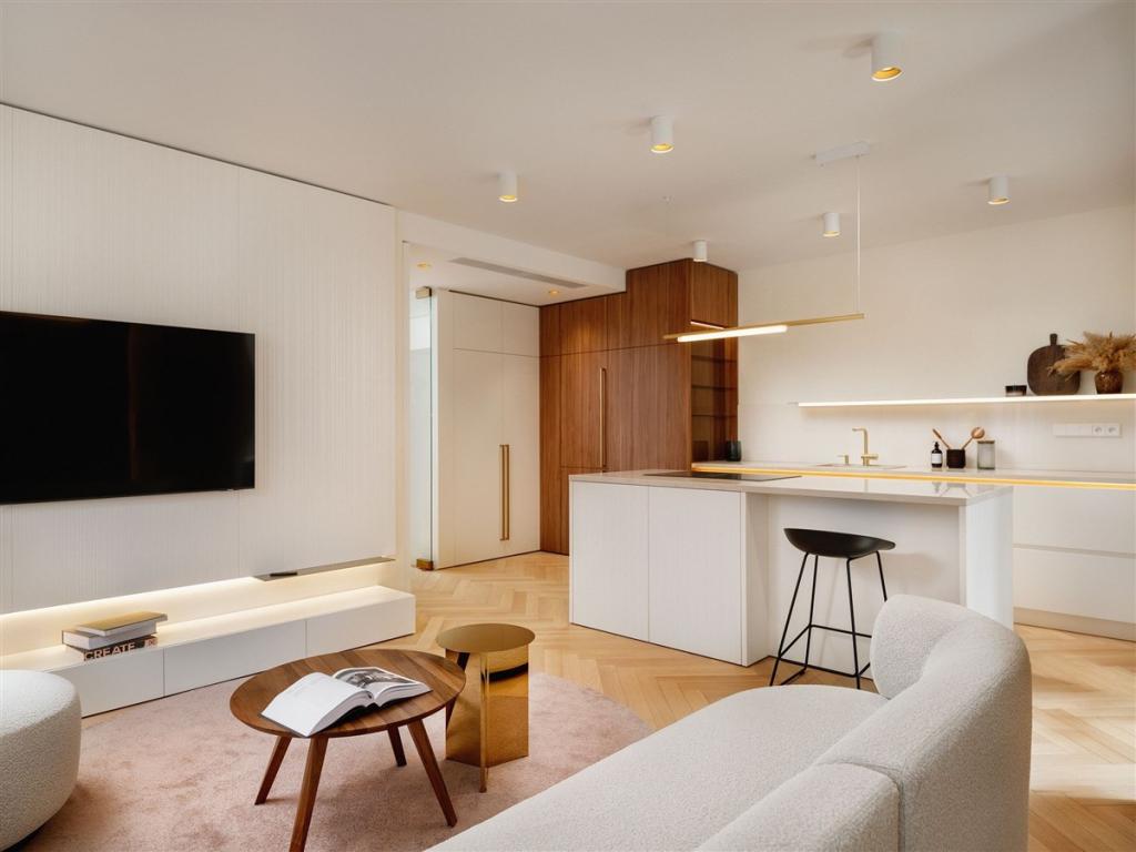 Pronájem bytu 2+kk 72 m2, Praha – náhled fotky 8
