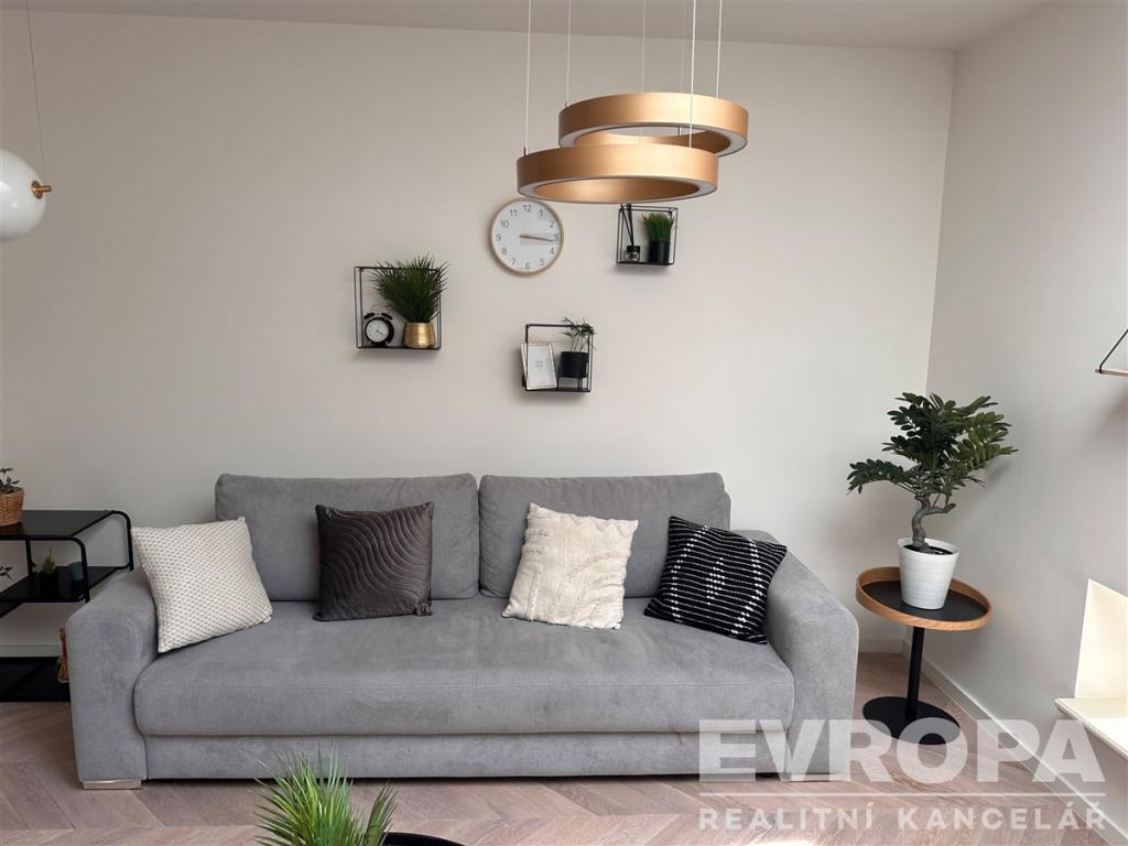 Pronájem bytu 2+kk 44 m2