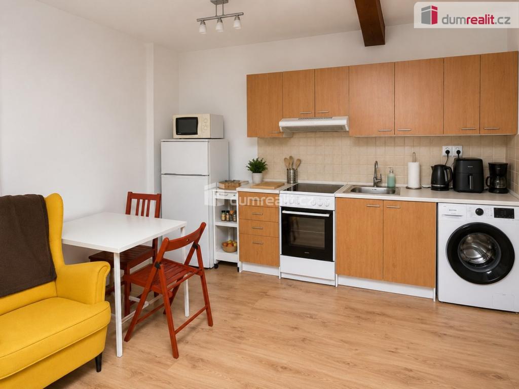 Pronájem bytu 1+kk 34 m2