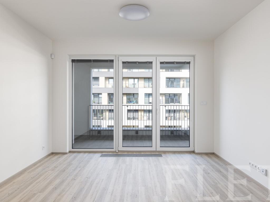 Pronájem bytu 1+kk 33 m² – pohled 6