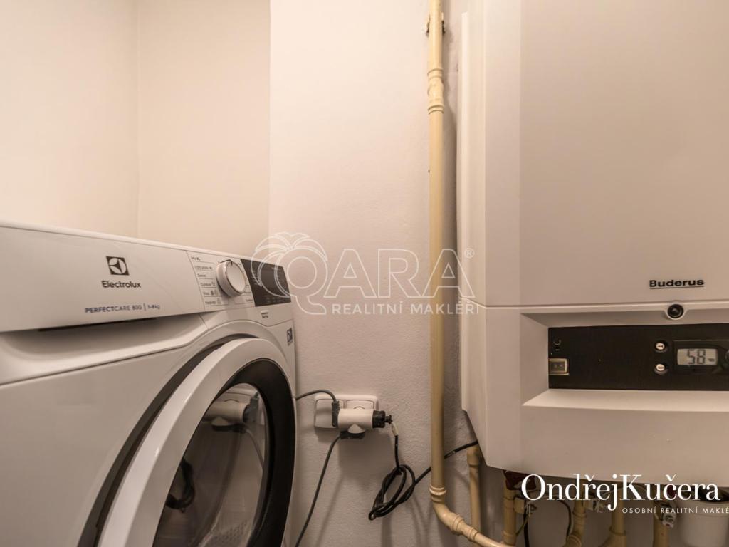 Prodej bytu 2+1 65 m2, Praha – náhled fotky 27
