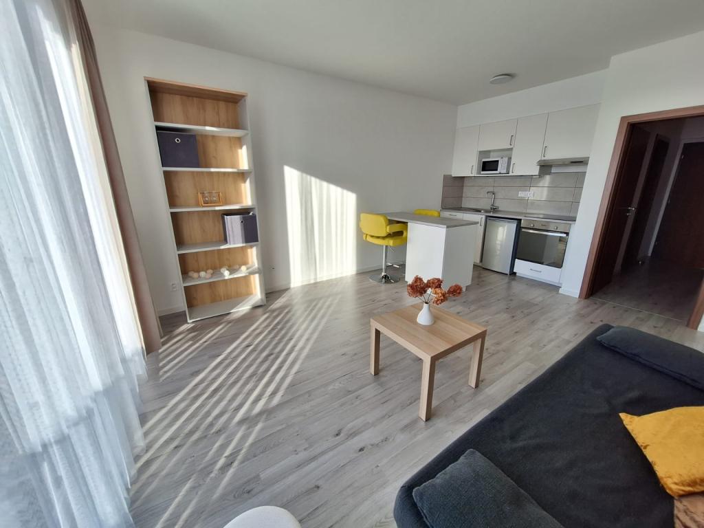 Pronájem bytu 1+kk 32 m2