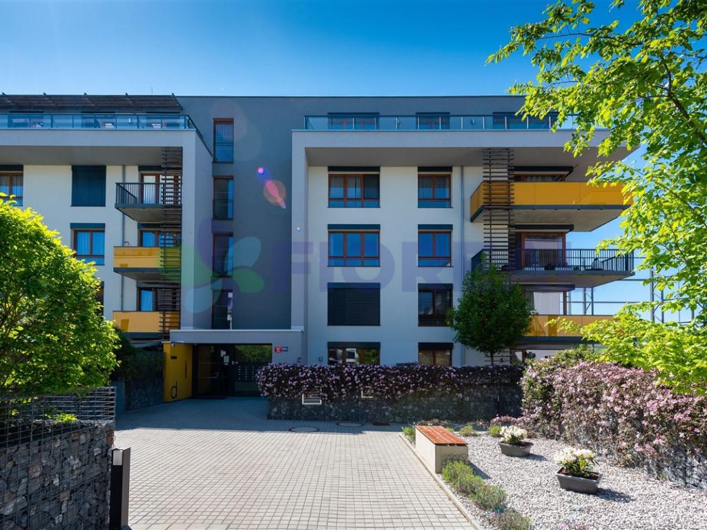 Pronájem bytu 4+kk 95 m2, Praha – náhled fotky 19