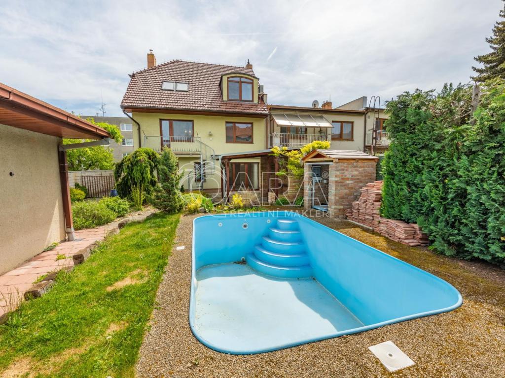 Prodej domu 229 m² – pohled 4