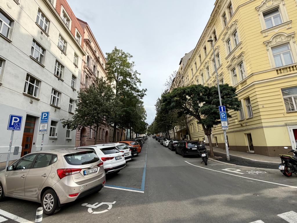 Pronájem bytu 2+kk 48 m2, Praha – náhled fotky 20