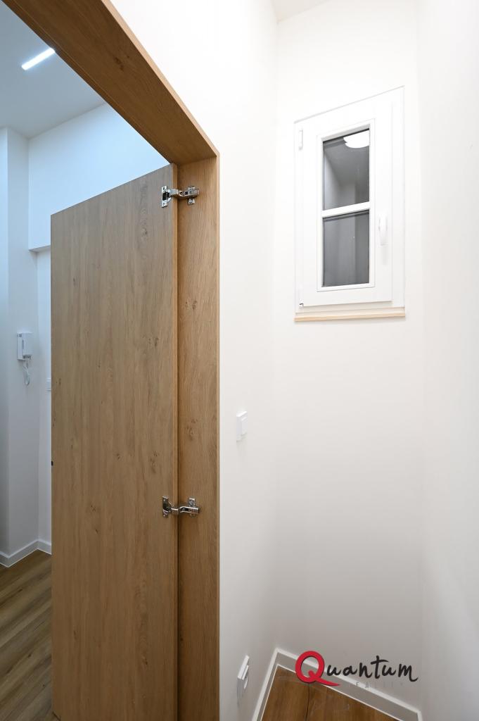 Pronájem bytu 2+kk 40 m2, Praha – náhled fotky 12