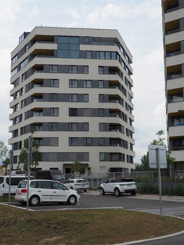 Pronájem bytu 2+kk 63 m2, Praha – náhled fotky 12
