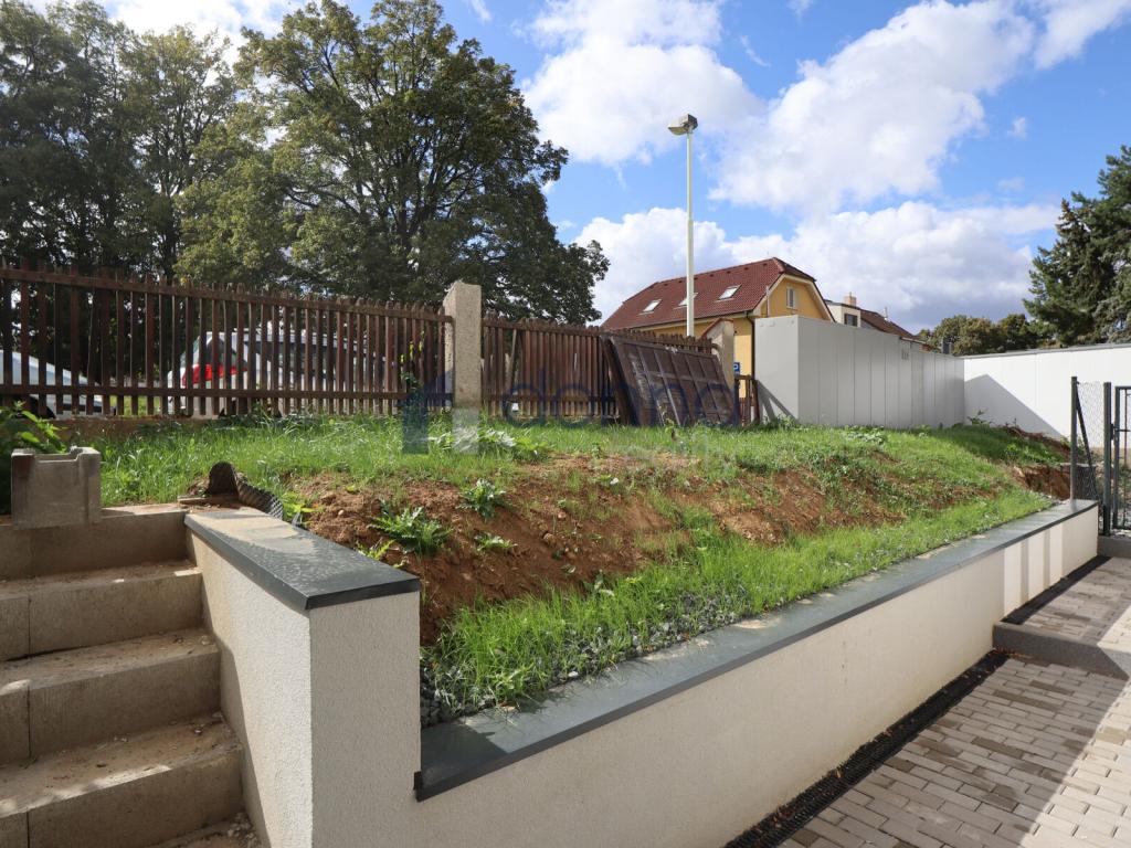 Pronájem bytu 2+kk 45 m2, Praha – náhled fotky 4