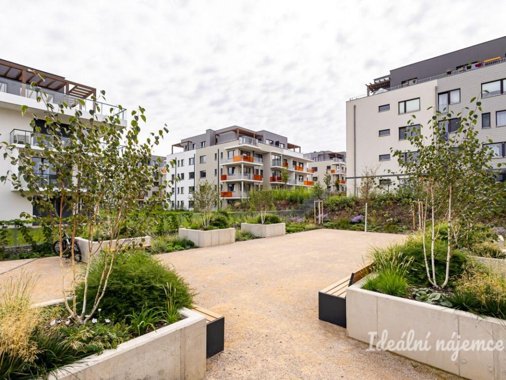 Pronájem bytu 2+kk 52 m2, Praha – náhled fotky 16