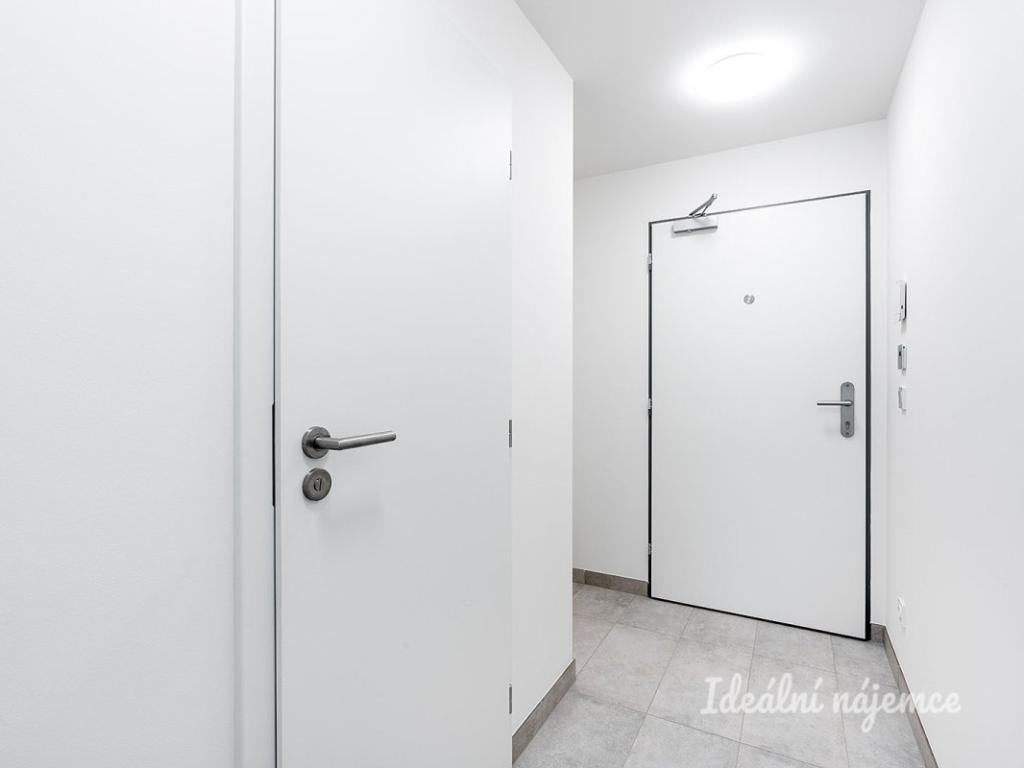 Pronájem bytu 1+kk 32 m2, Praha – náhled fotky 6