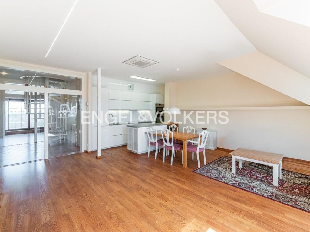 Pronájem bytu 4+kk 150 m2, Praha – náhled fotky 6