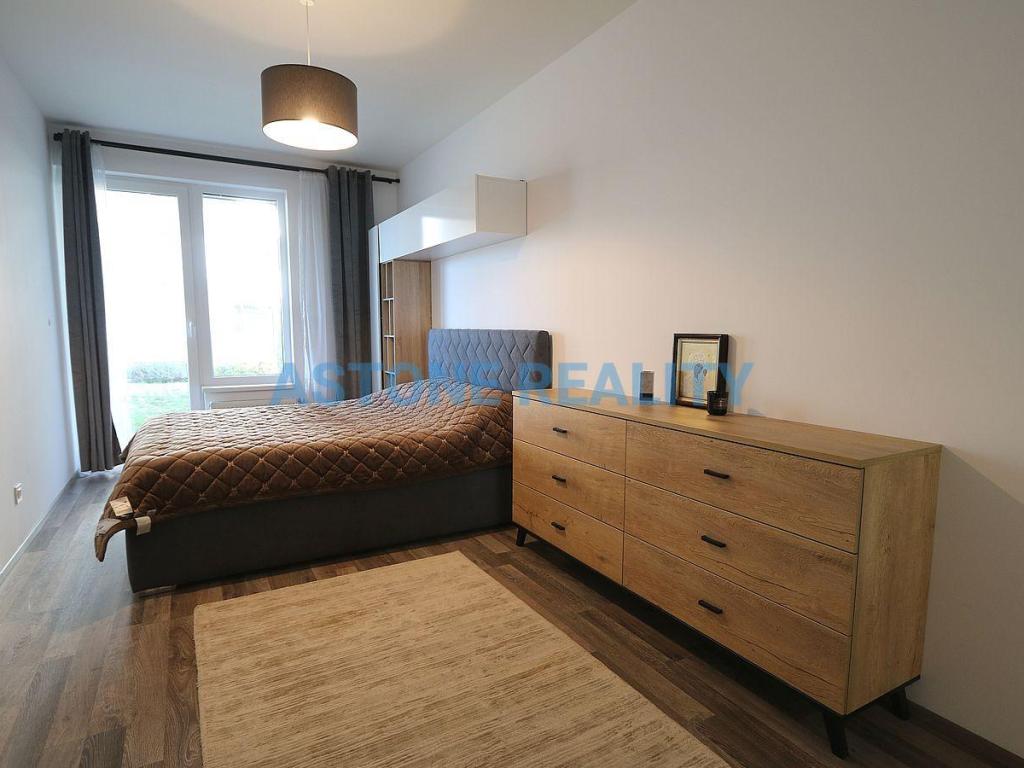 Pronájem bytu 2+kk 121 m2