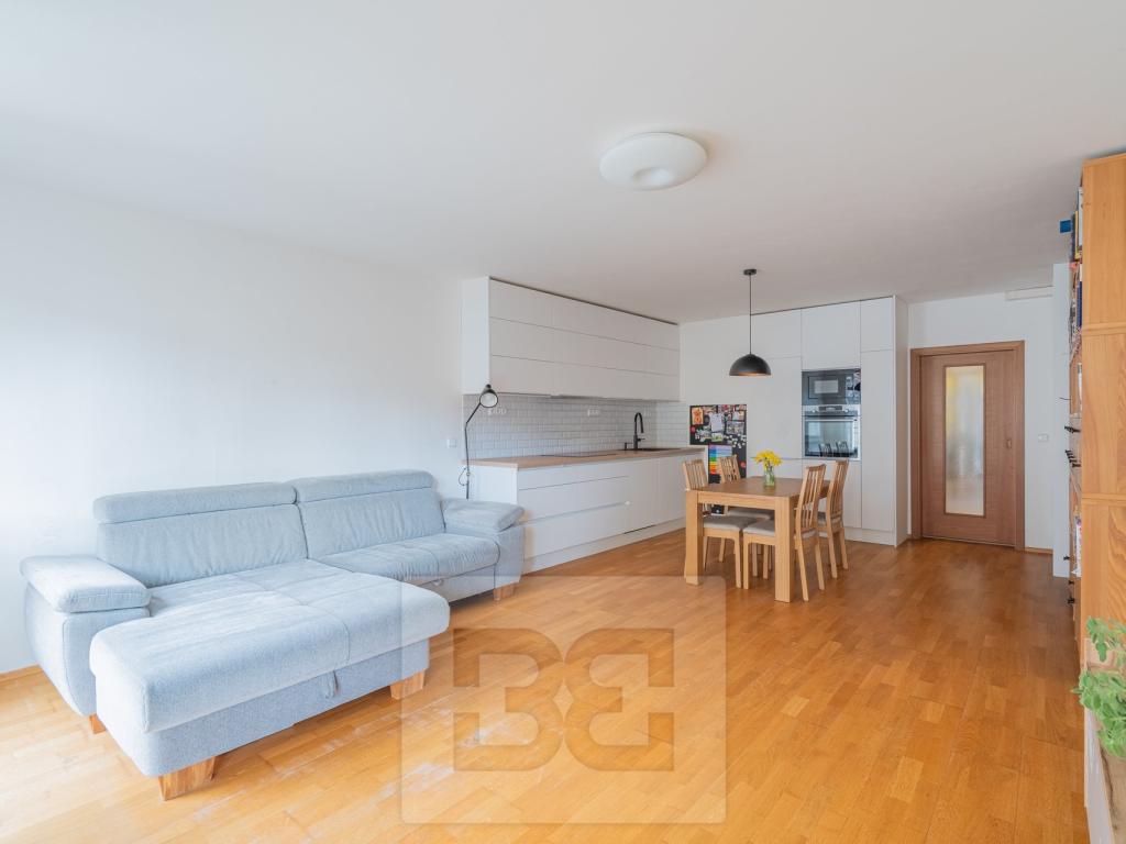Byt 3+kk – Praha, Kobylisy – pohled 2