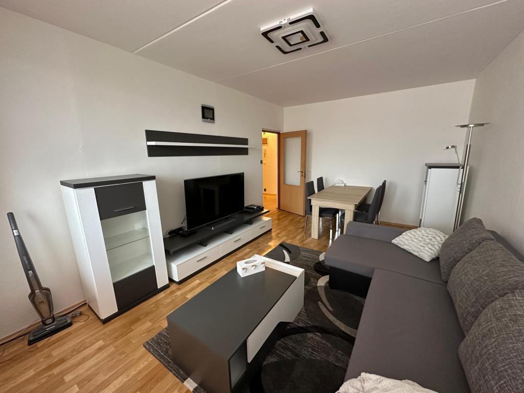 Pronájem bytu 3+1 81 m2, Plzeň – náhled fotky 6