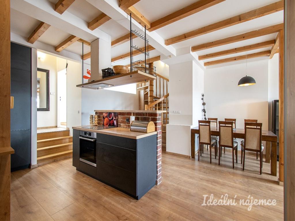 Pronájem bytu 3+kk 106 m2