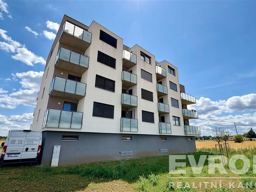 Pronájem bytu 2+kk 56 m2