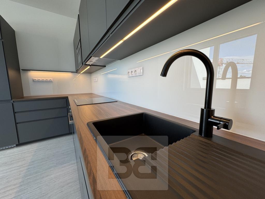 Pronájem bytu 3+kk 90 m2