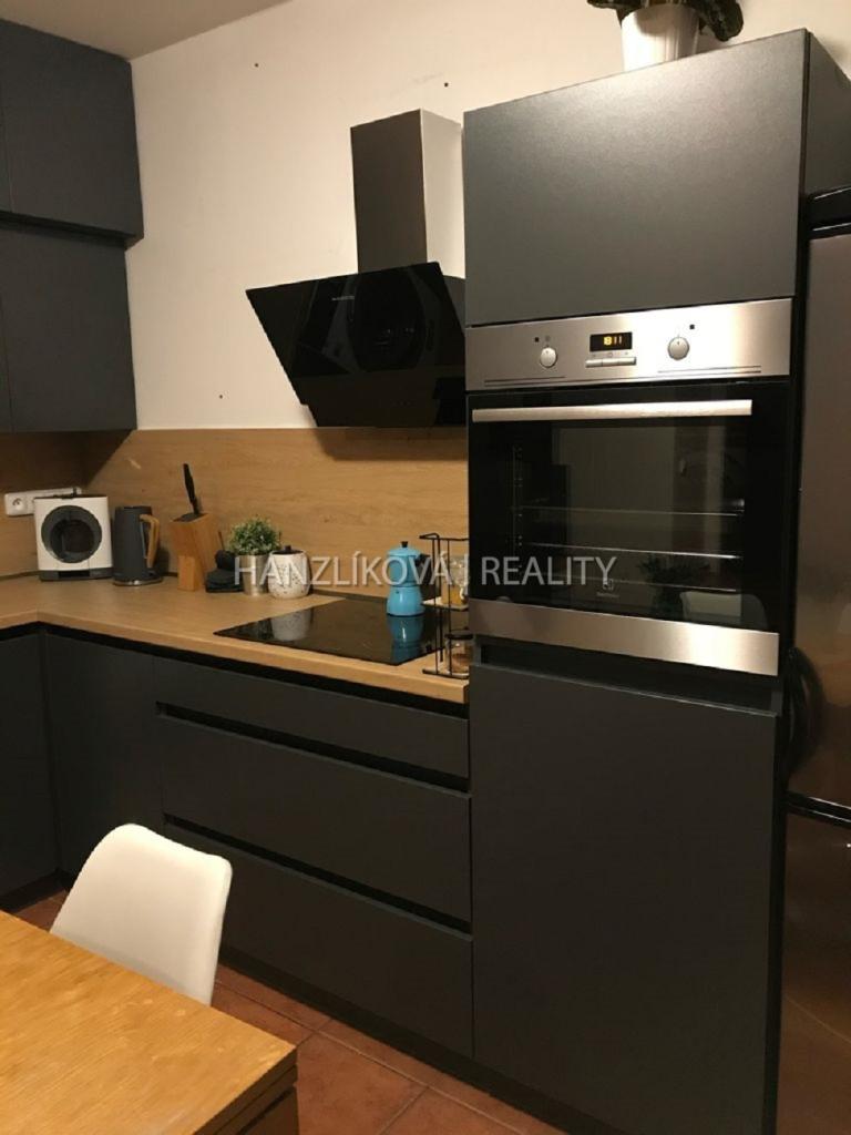 Pronájem bytu 2+kk 60 m2