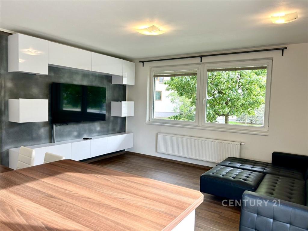 Pronájem bytu 3+kk 75 m2