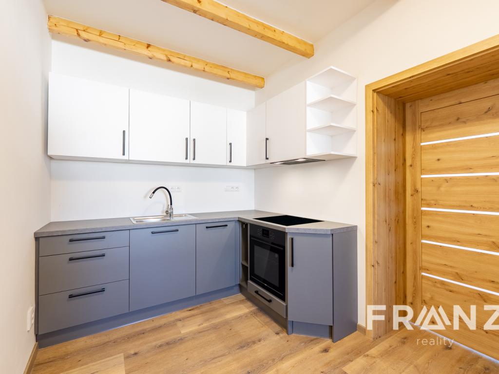 Pronájem bytu 2+kk 60 m2