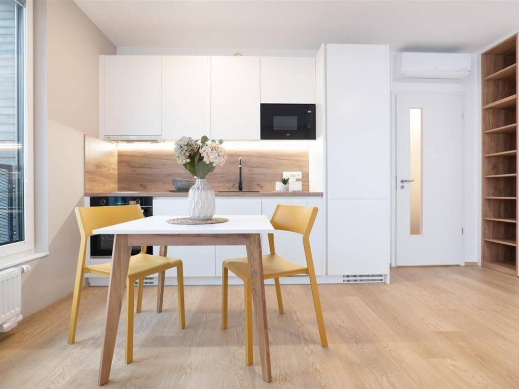 Pronájem bytu 1+kk 35 m2