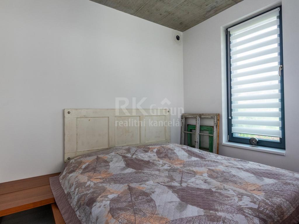 Pronájem bytu 3+kk 81 m2, Praha – náhled fotky 13
