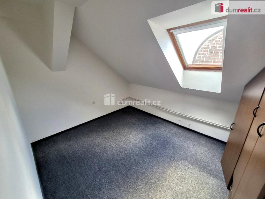 Pronájem bytu 4+kk 105 m2