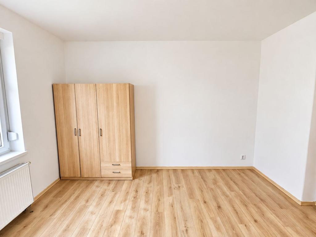 Pronájem domu 126 m2, Králův Dvůr – náhled fotky 11
