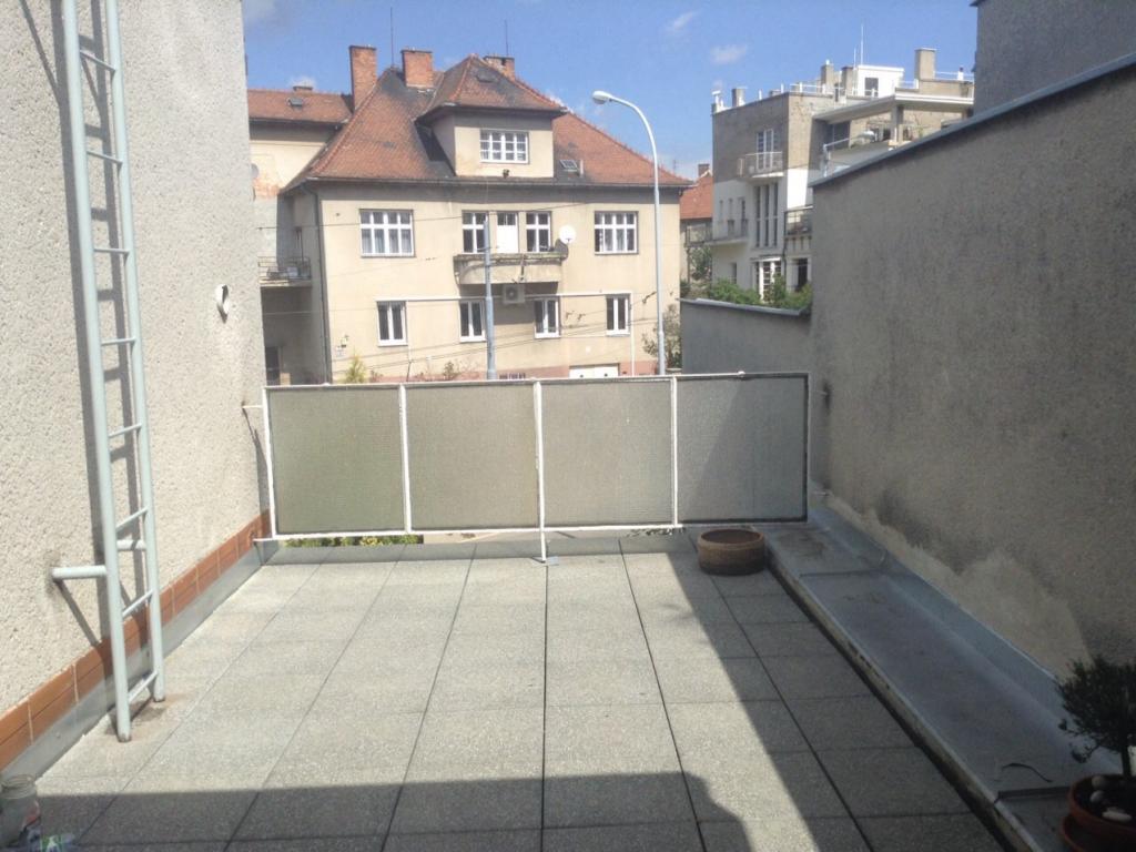 Spolubydleni bytu 1 lůžko 1 m2