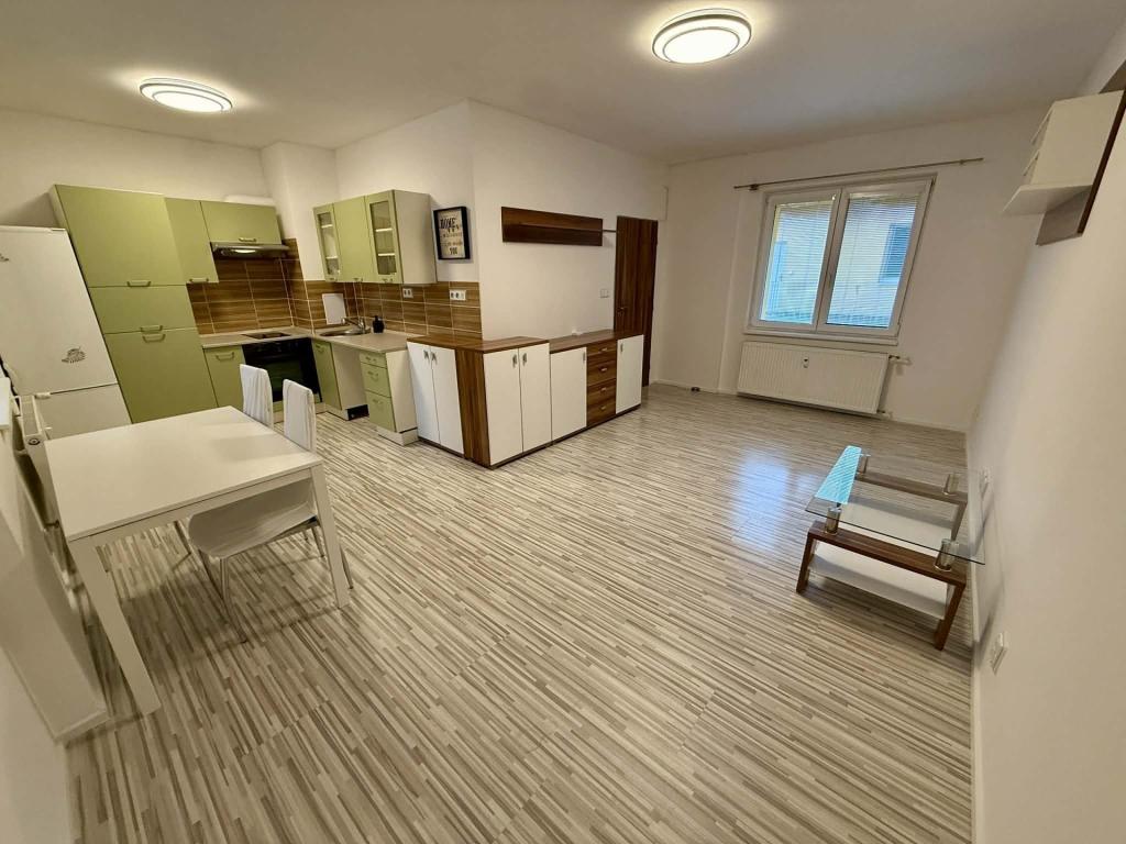 Pronájem bytu 1+kk 32 m2