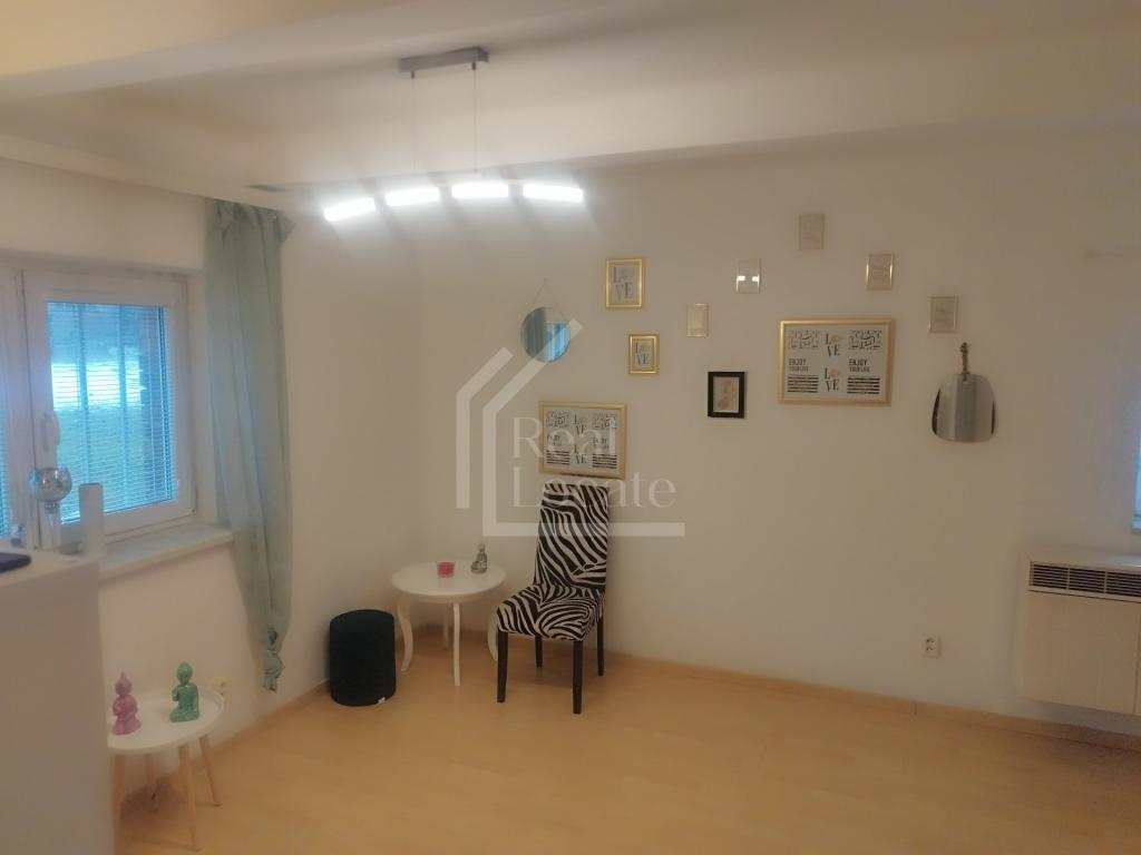 Pronájem bytu 1+1 35 m2