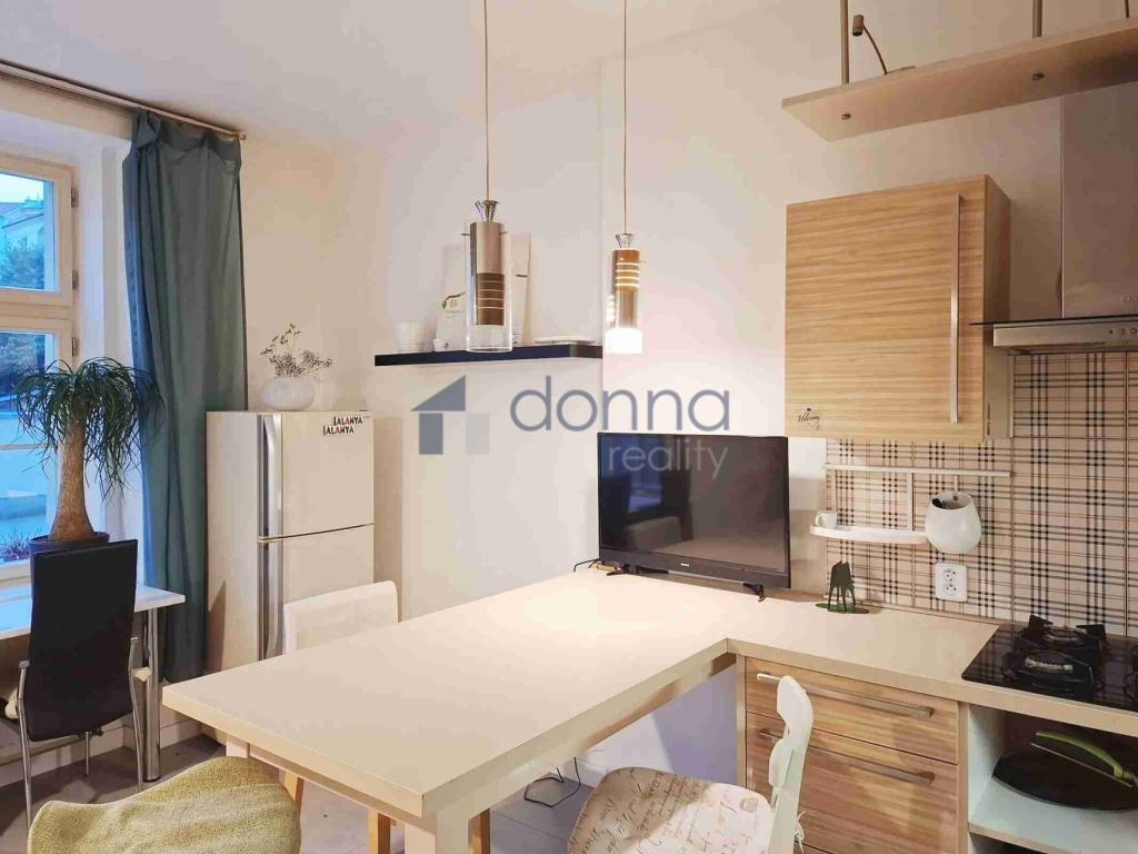 Pronájem bytu 4+kk 140 m2, Praha – náhled fotky 3