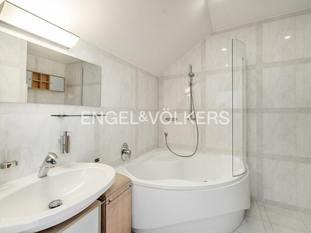 Pronájem bytu 4+kk 135 m2, Praha – náhled fotky 8