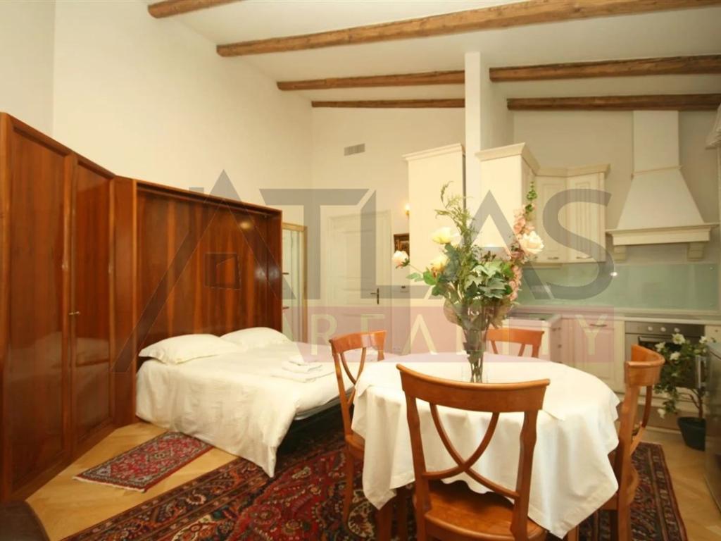 Pronájem bytu 1+kk 38 m2