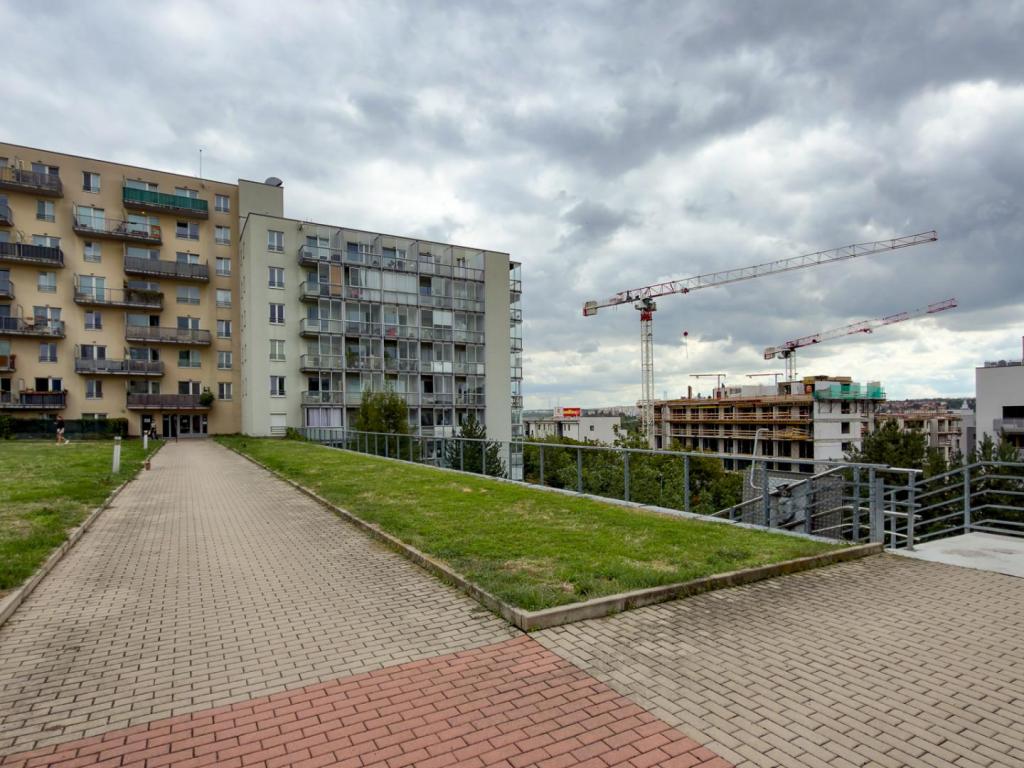 Prodej bytu 2+kk 49 m2, Praha – náhled fotky 30
