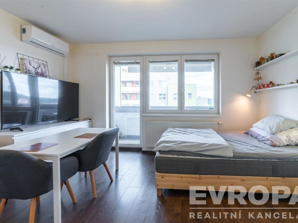 Pronájem bytu 1+kk 32 m2