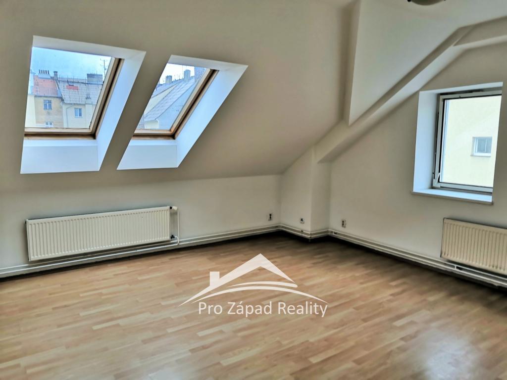 Pronájem bytu 2+1 67 m2